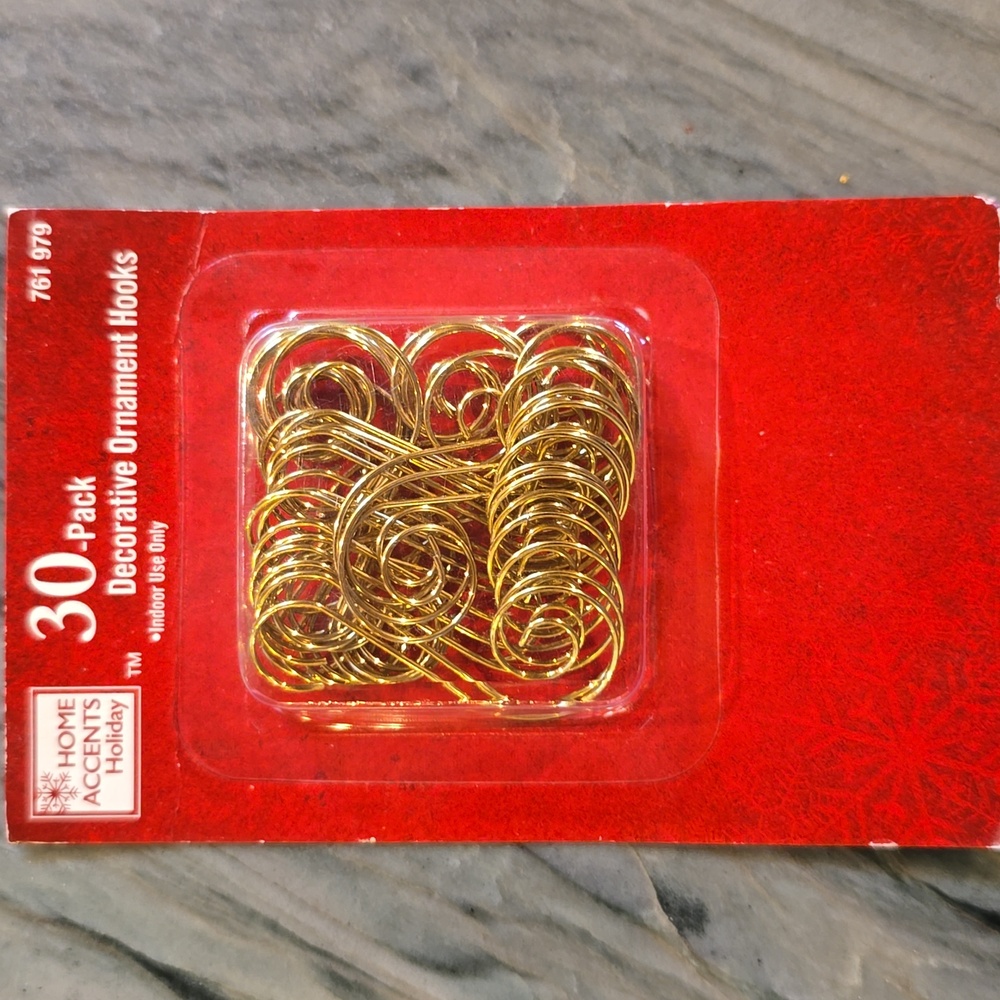 Home Accents Holiday Gold Ornament Hooks